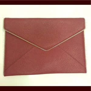 Rebecca Minkoff Leo clutch in MINT condition